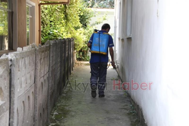 Akyazı Belediyesi Sağlık İşleri Ekiplerinden Kapsamlı İlaçlama