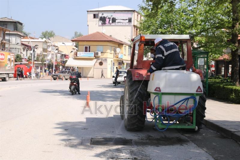 AKYAZI BELEDİYESİ SAĞLIK İŞLERİ MÜDÜRLÜĞÜNDEN İLAÇLAMA UYARISI