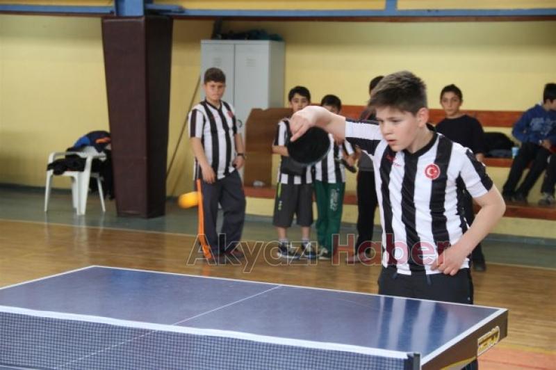 Akyazı Belediyesi Spor Şenlikleri Hız Kesmiyor
