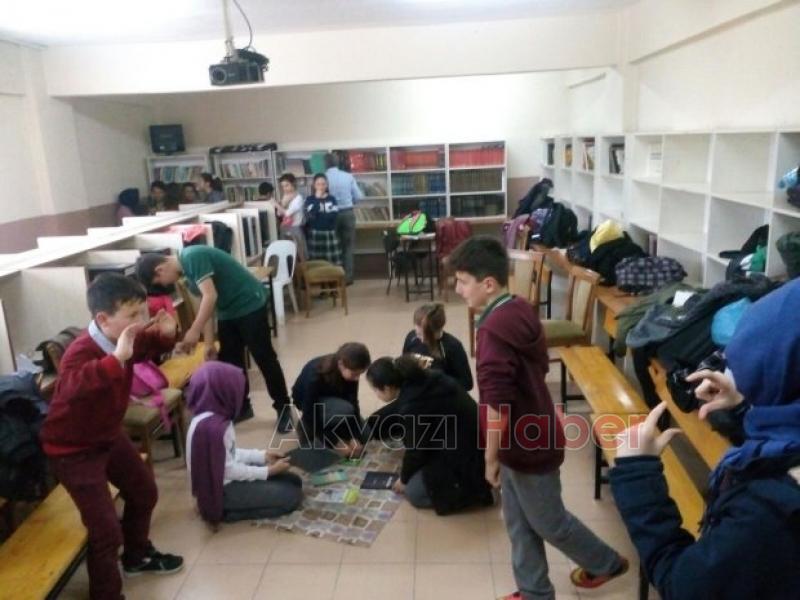 AKYAZI BELEDİYESİ TİYATRO EKİBİNDEN KAHKAHA DOLU YENİ OYUNA DAVET