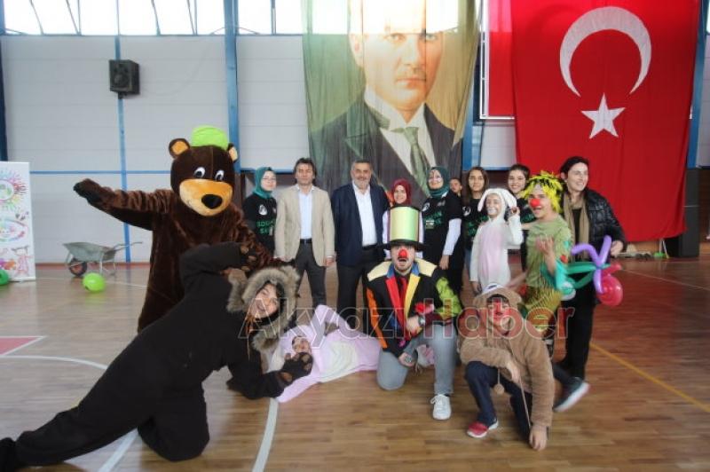 Akyazı Belediyesi Tiyatro Topluluğu Eğitmeni Furkan Özelle Özel Röportaj