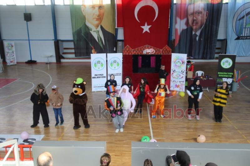 Akyazı Belediyesi Tiyatro Topluluğu Eğitmeni Furkan Özelle Özel Röportaj