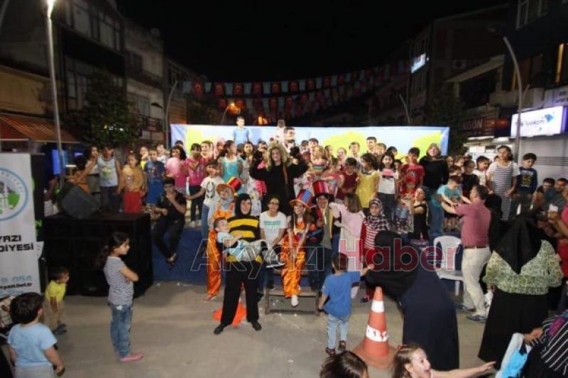 Akyazı Belediyesi Tiyatro Topluluğu Eğitmeni Furkan Özelle Özel Röportaj