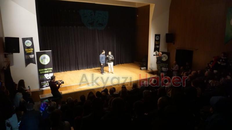 Akyazı Belediyesi Tiyatro Topluluğundan  En anlamlı gösteri