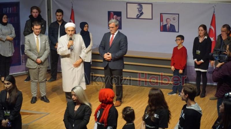 Akyazı Belediyesi Tiyatro Topluluğundan  En anlamlı gösteri