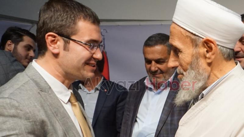 Akyazı Belediyesi Tiyatro Topluluğundan  En anlamlı gösteri