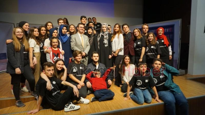 Akyazı Belediyesi Tiyatro Topluluğundan  En anlamlı gösteri