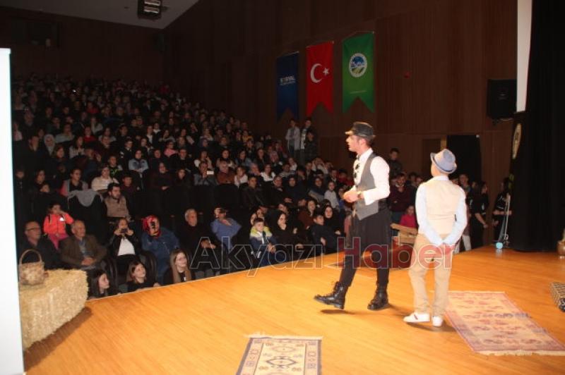 AKYAZI  BELEDiYESi  TiYATRO  TOPLULUĞUNDAN  MUHTEŞEM GECE