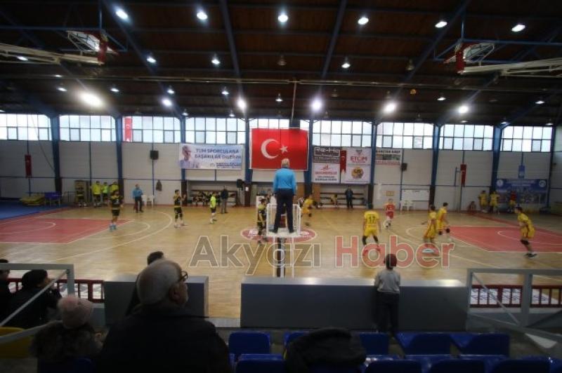 AKYAZI BELEDİYESİ VOLEYBOL TAKIMI DOLUDİZGİN