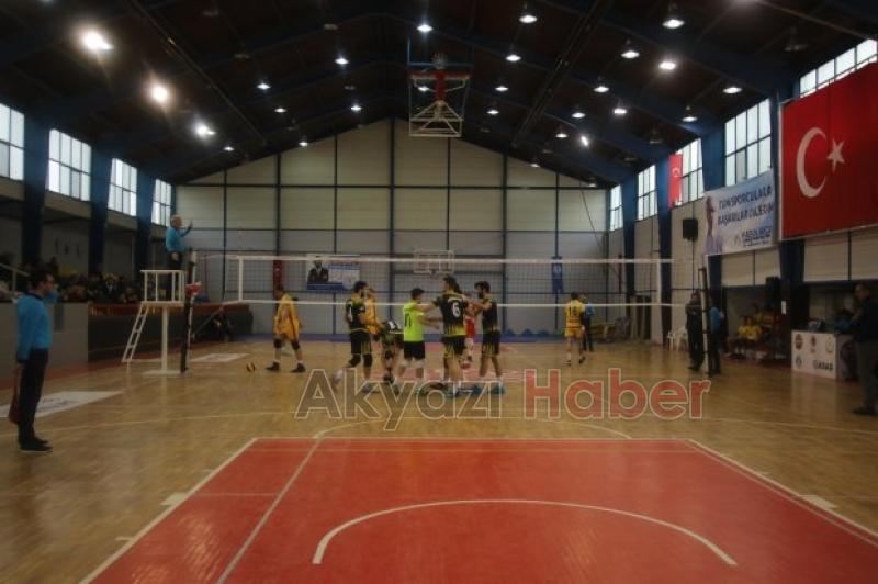 AKYAZI BELEDİYESİ VOLEYBOL TAKIMI DOLUDİZGİN