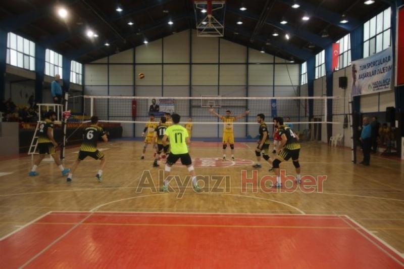 AKYAZI BELEDİYESİ VOLEYBOL TAKIMI DOLUDİZGİN