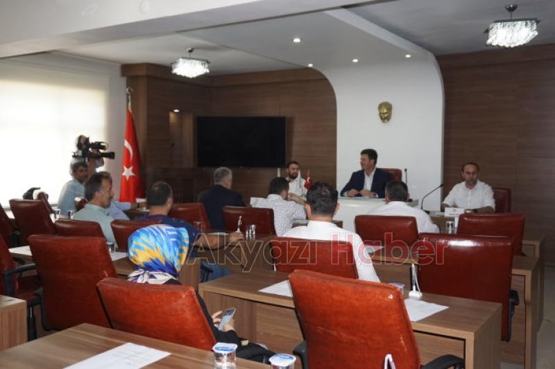 Akyazı Belediyesinde Olağanüstü Meclis toplantısı Yapıldı