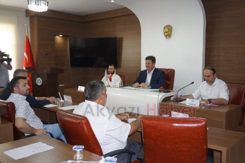 Akyazı Belediyesinde Olağanüstü Meclis toplantısı Yapıldı