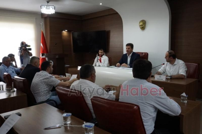 Akyazı Belediyesinde Olağanüstü Meclis toplantısı Yapıldı