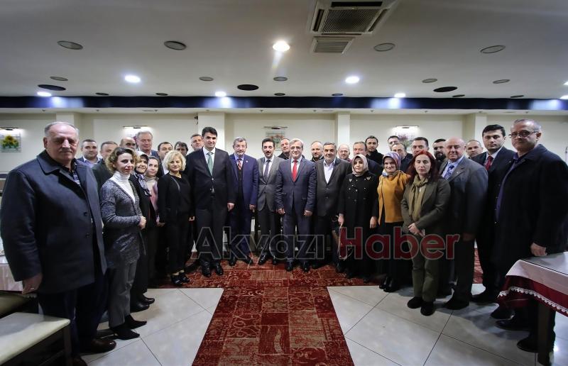 AKYAZI BELEDİYESİNDE VEDA YEMEĞİ