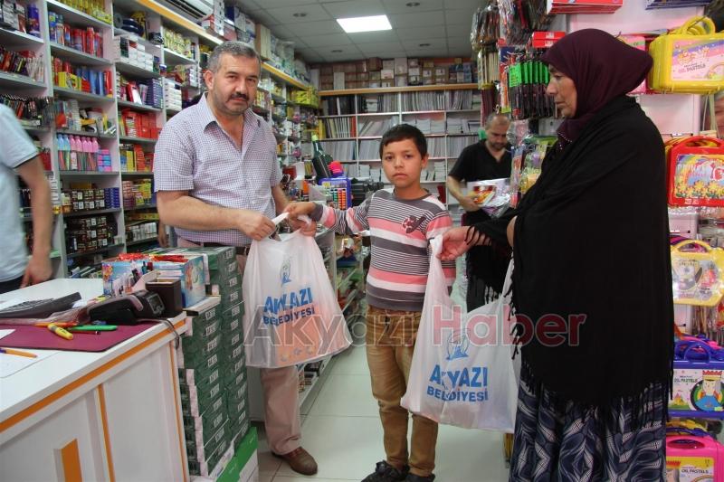 Akyazı Belediyesinden 500 Öğrenciye Kırtasiye Yardımı