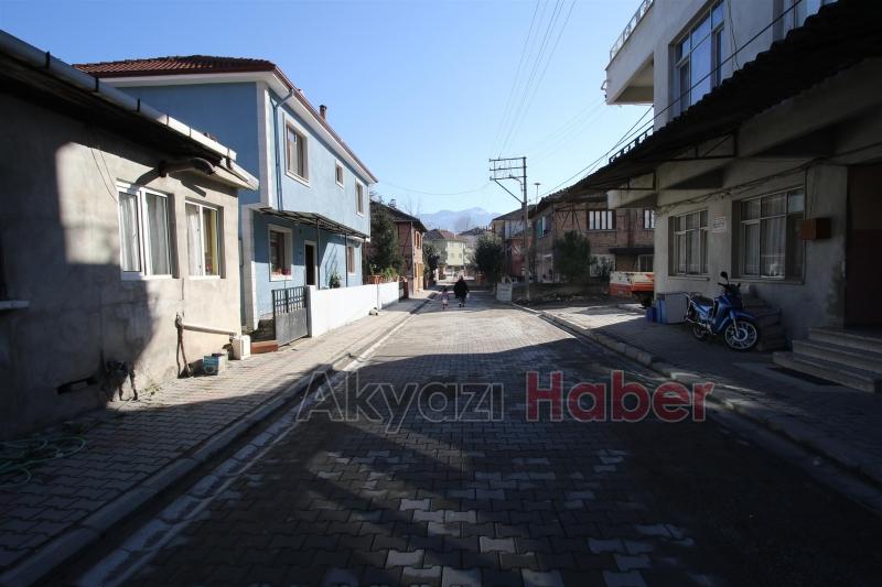 AKYAZI BELEDİYESİNDEN CADDE SOKAK ve YOLLARDA YOĞUN ÇALIŞMA