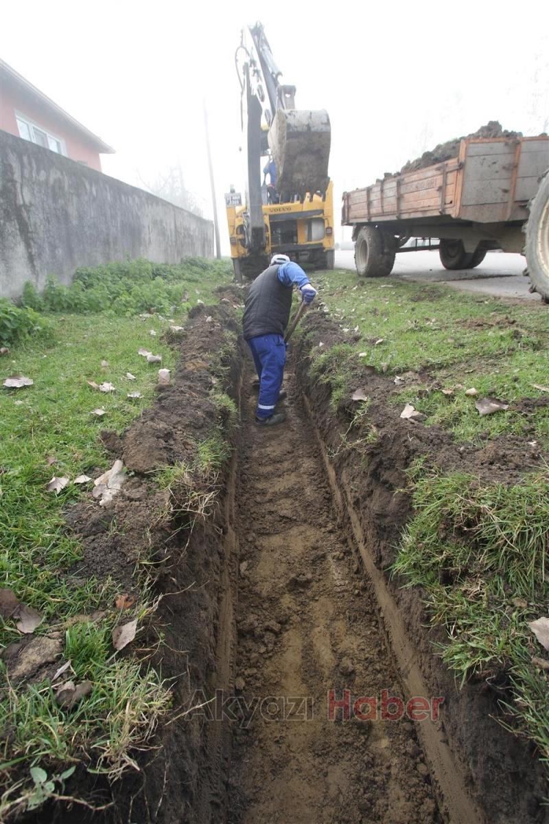 AKYAZI BELEDİYESİNDEN CADDE SOKAK ve YOLLARDA YOĞUN ÇALIŞMA