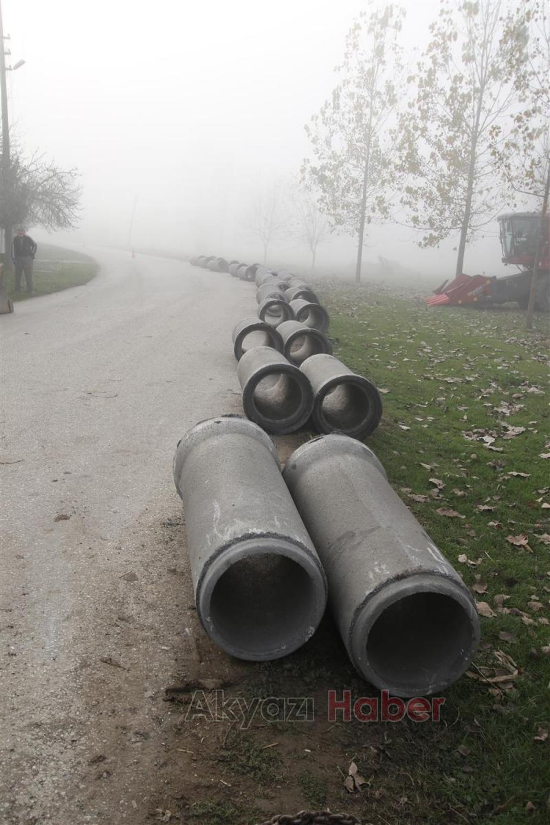 AKYAZI BELEDİYESİNDEN CADDE SOKAK ve YOLLARDA YOĞUN ÇALIŞMA