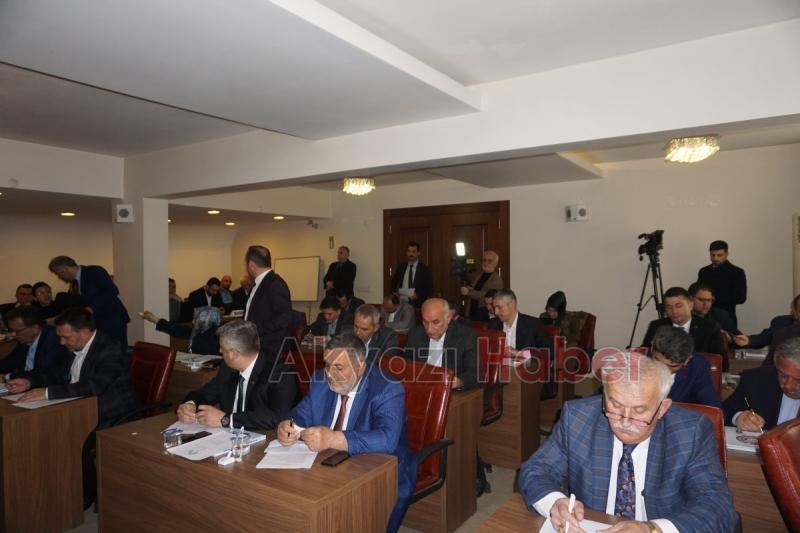 Akyazı Belediyesinin yeni Meclisi İlk toplantısını yaptı