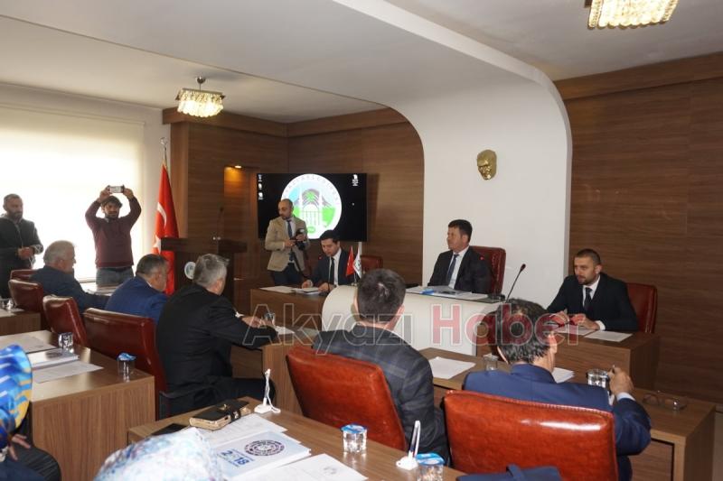 Akyazı Belediyesinin yeni Meclisi İlk toplantısını yaptı