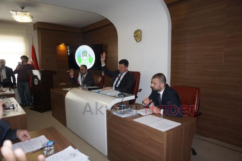 Akyazı Belediyesinin yeni Meclisi İlk toplantısını yaptı