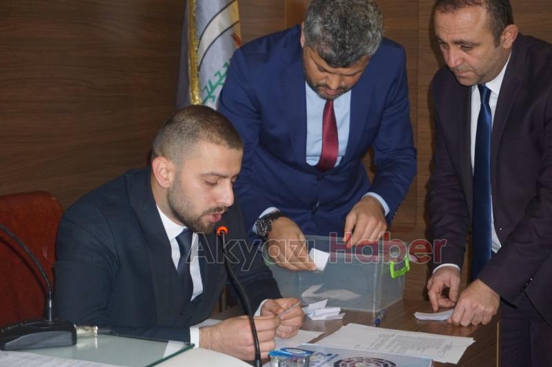 Akyazı Belediyesinin yeni Meclisi İlk toplantısını yaptı