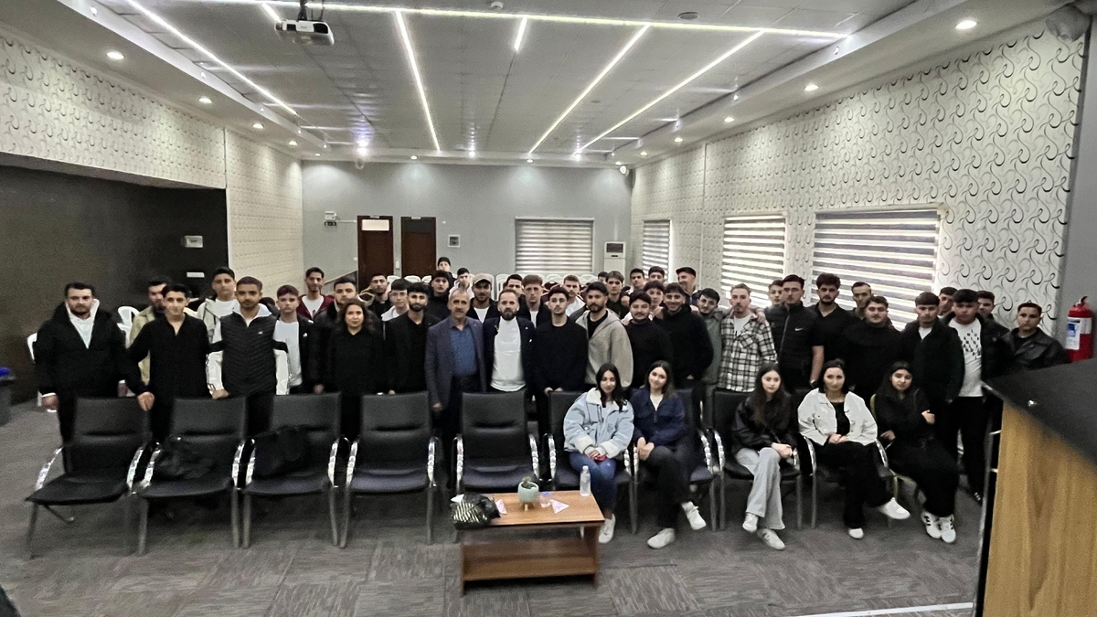 Akyazı Berberler Odası'ndan saç kesim teknikleri eğitimi