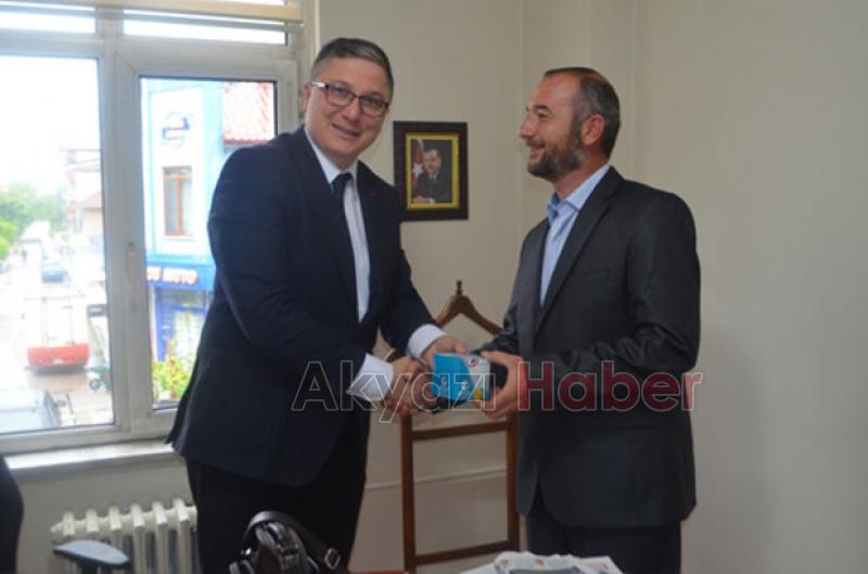 Akyazı Beşir Derneği Temsilcileri Kandil Ziyaretleri Gerçekleştirdi