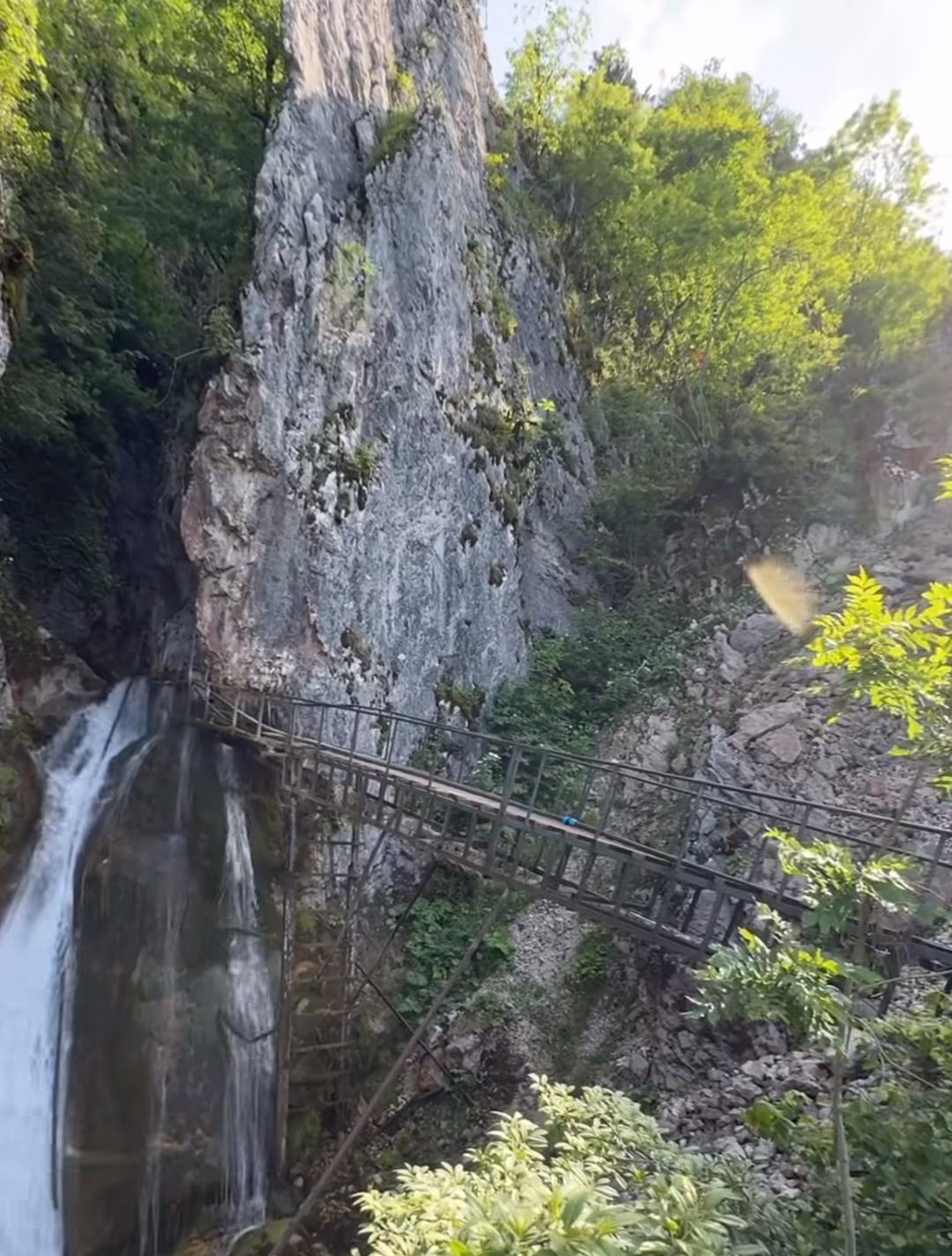 Akyazı boztepe’de doğanın saklı güzelliği