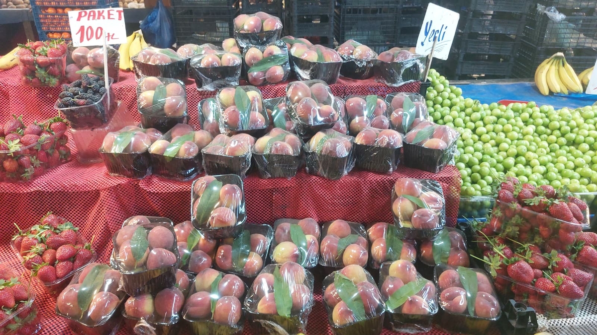 Akyazı Çarşamba Pazarı’nda bu hafta fiyatlar