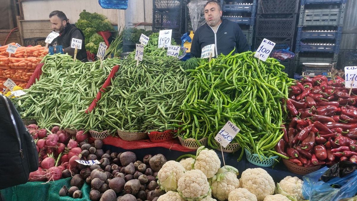 Akyazı Çarşamba Pazarı’nda bu hafta fiyatlar