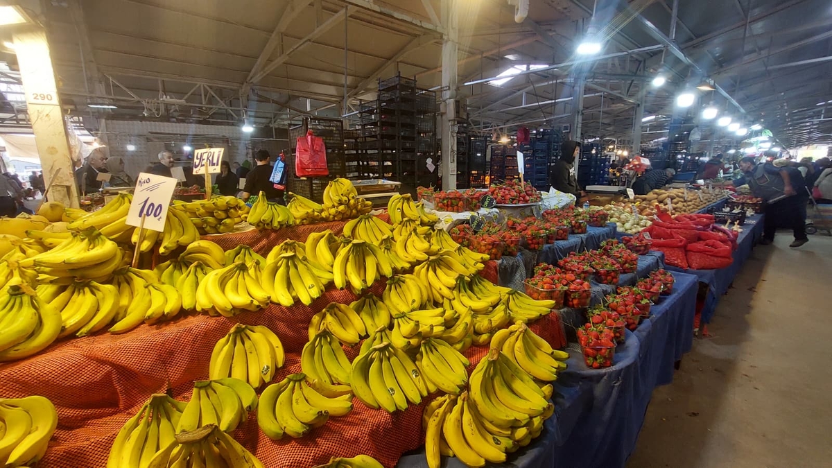 Akyazı Çarşamba Pazarı’nda bu hafta fiyatlar