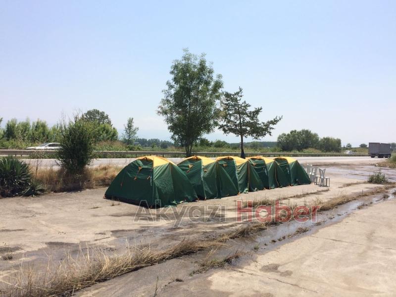 Akyazı D100 Karayolu Kenarında Kılıçdaroğlu İçin Hummalı Çalışma