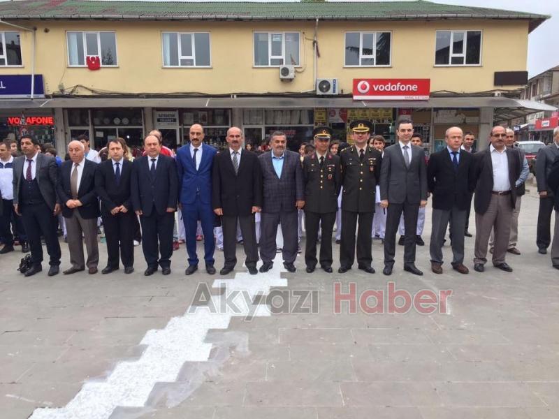 Akyazı da 19 Mayıs Törenle Kutlandı