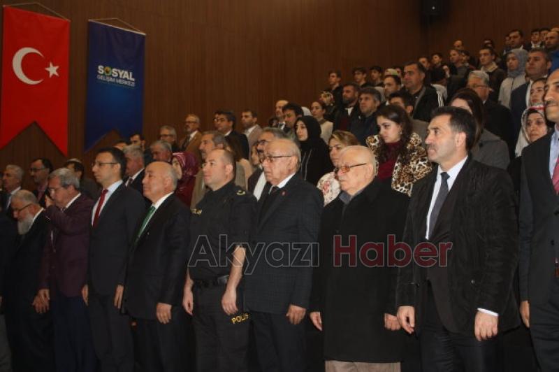 Akyazı'da 24 Kasım Öğretmenler Günü kutlama programı  SGMde yapıldı