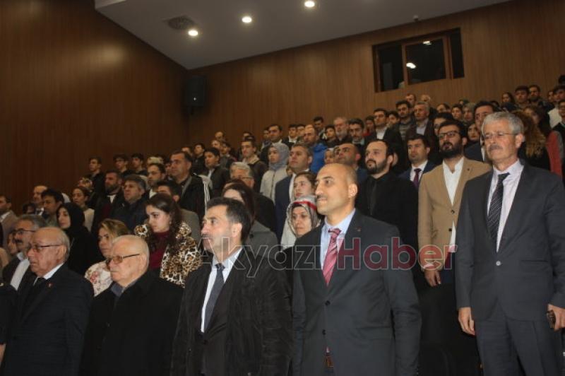 Akyazı'da 24 Kasım Öğretmenler Günü kutlama programı  SGMde yapıldı