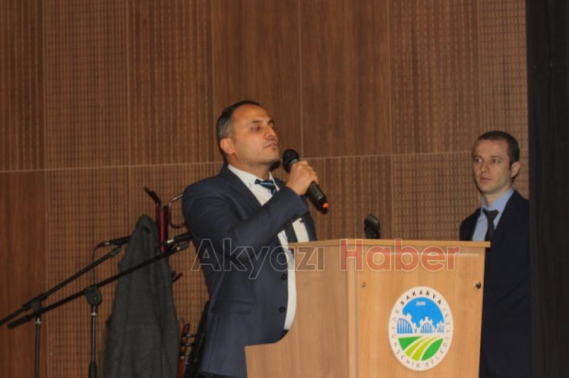 Akyazı'da 24 Kasım Öğretmenler Günü kutlama programı  SGMde yapıldı