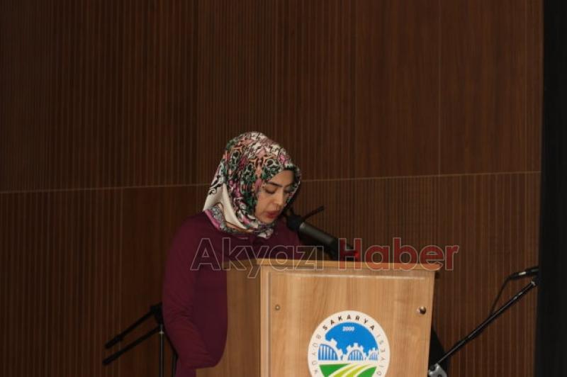 Akyazı'da 24 Kasım Öğretmenler Günü kutlama programı  SGMde yapıldı