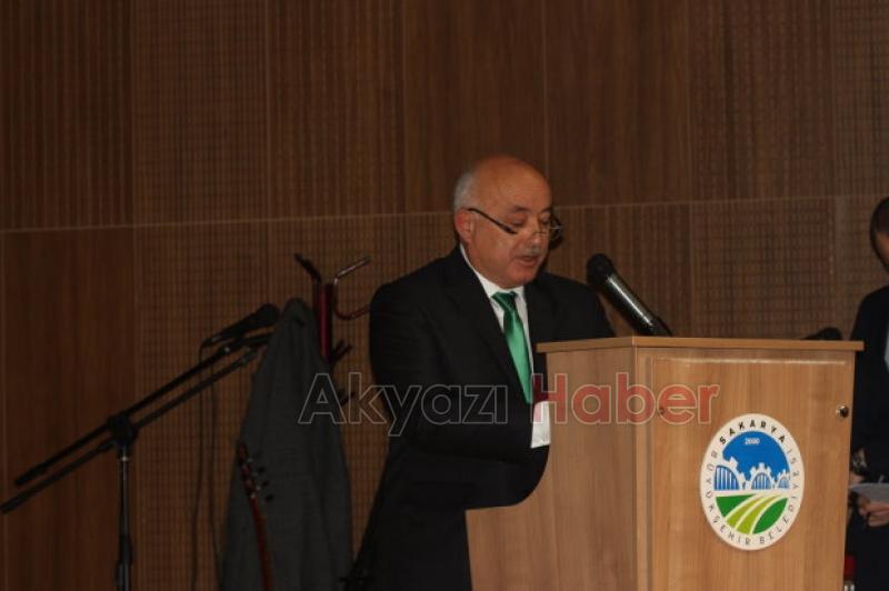 Akyazı'da 24 Kasım Öğretmenler Günü kutlama programı  SGMde yapıldı