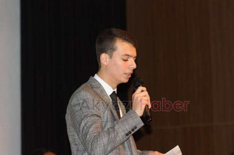 Akyazı'da 24 Kasım Öğretmenler Günü kutlama programı  SGMde yapıldı