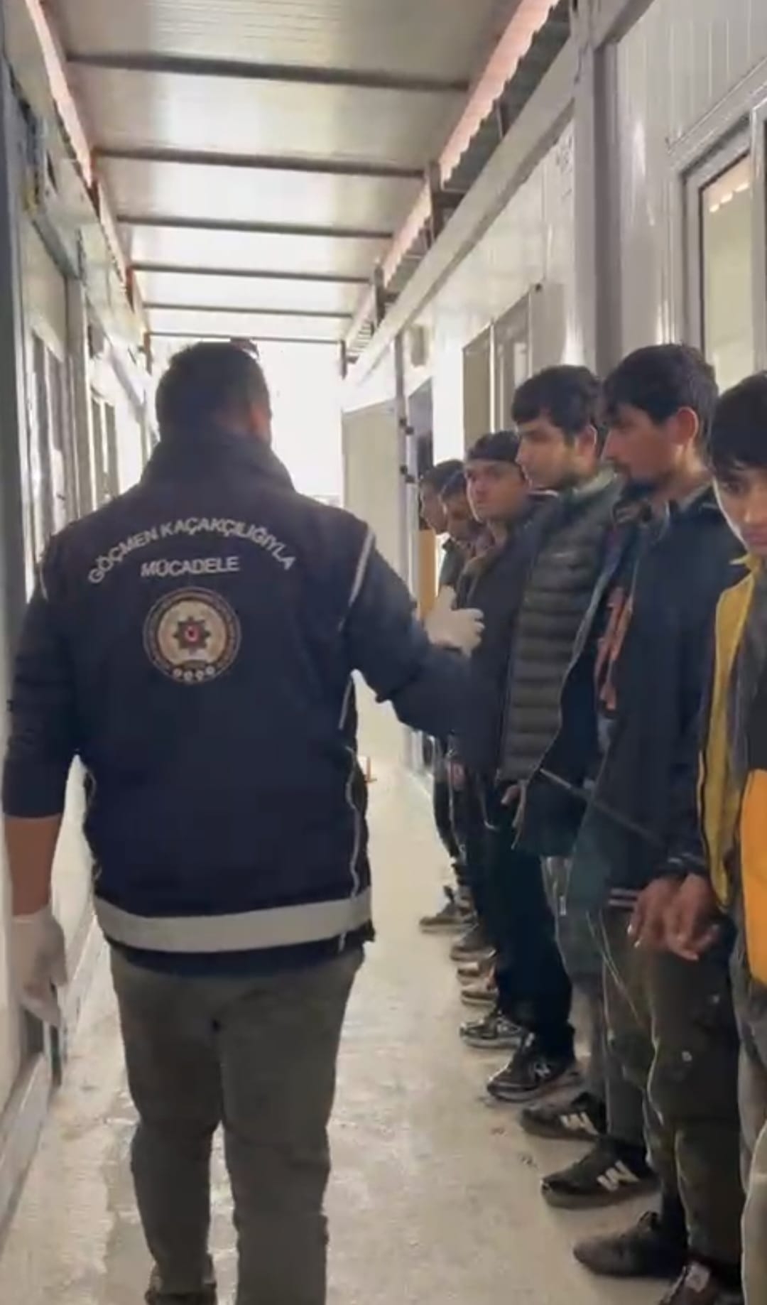 Akyazı'da 7 Afgan kaçak yakalandı