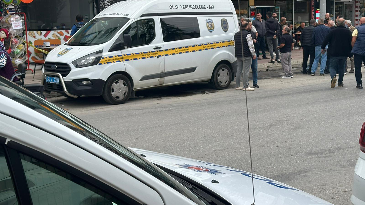 Akyazı'da Aperatif Dükkanında Silahlı Saldırı: 1 Kişi Yaralandı