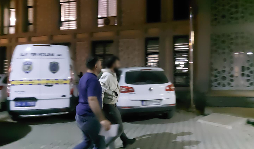 Akyazı'da araç hırsızlığı iddiası; Benzinlikte yakalandı