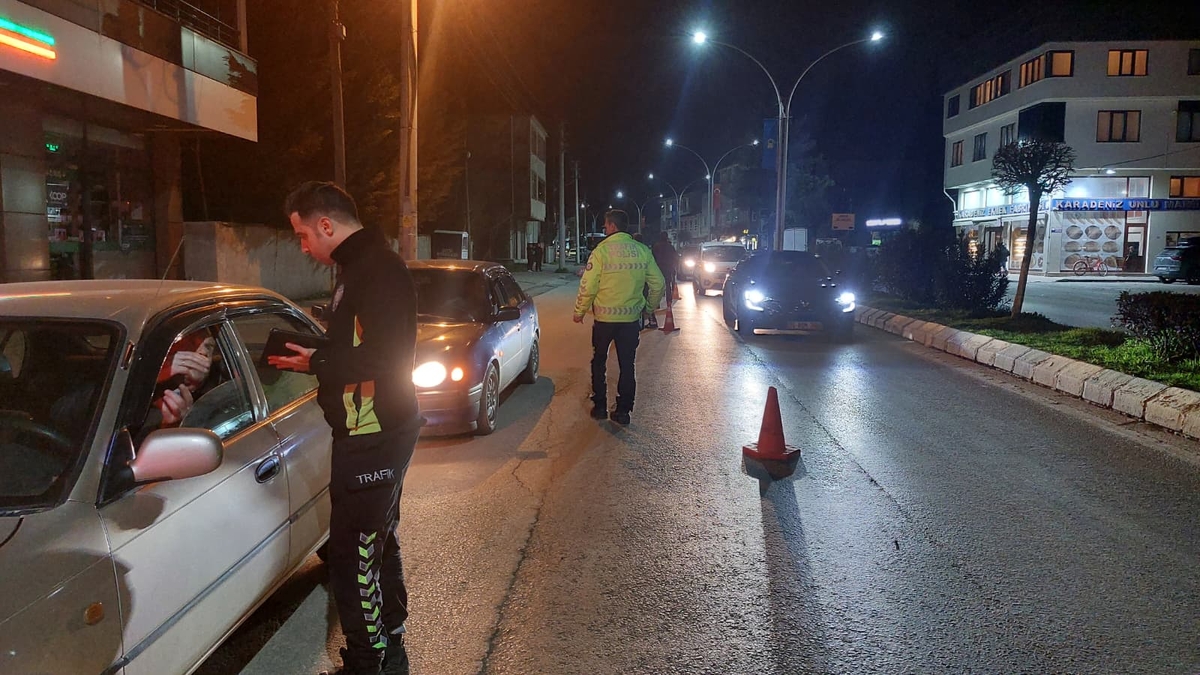 Akyazı'da asayiş ve trafik uygulaması