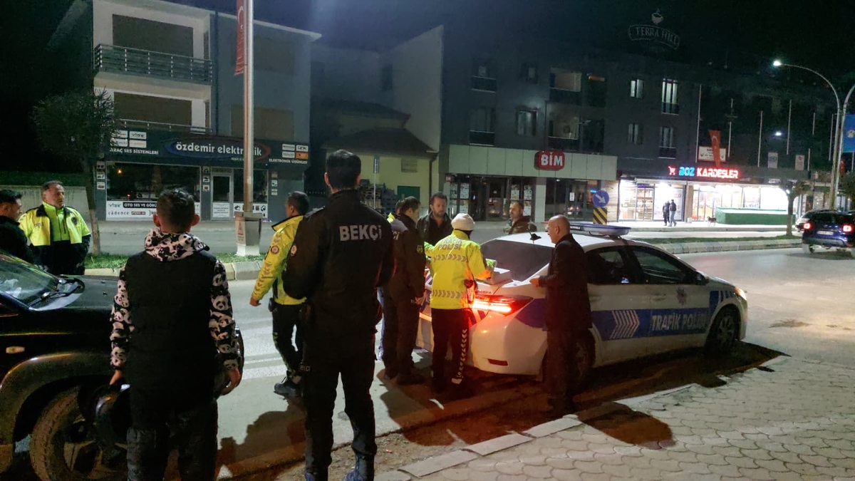 Akyazı'da asayiş ve trafik uygulaması