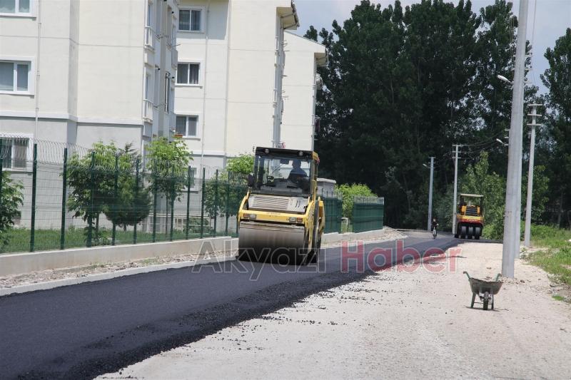 Akyazı da Asfalt Çalışmaları Tüm Hızıyla Sürüyor
