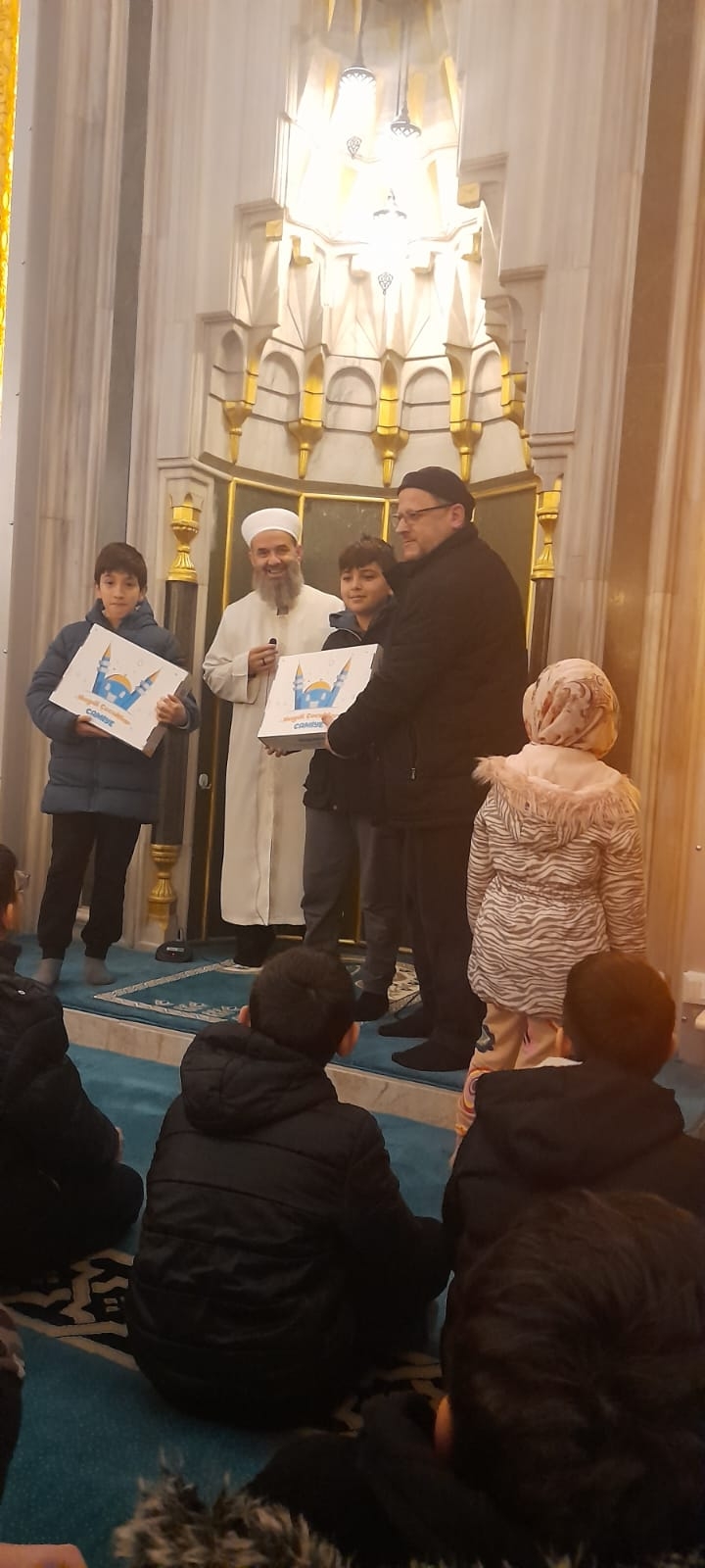 Akyazı'da Baba-Oğul Aynı Safta Programı sürüyor