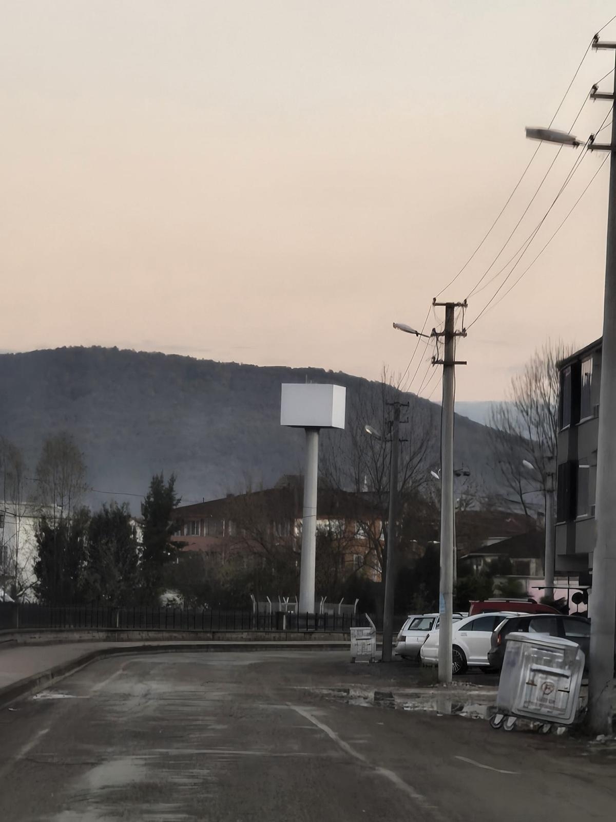 Akyazı'da baz istasyonu tepkisi