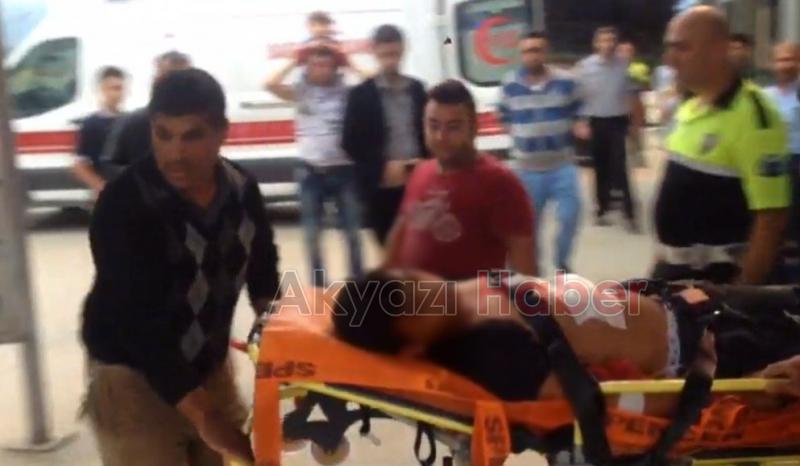 Akyazı'da Bıçaklı Kavga